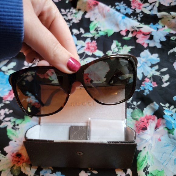 Gucci sunglasses - Picture 2 of 5